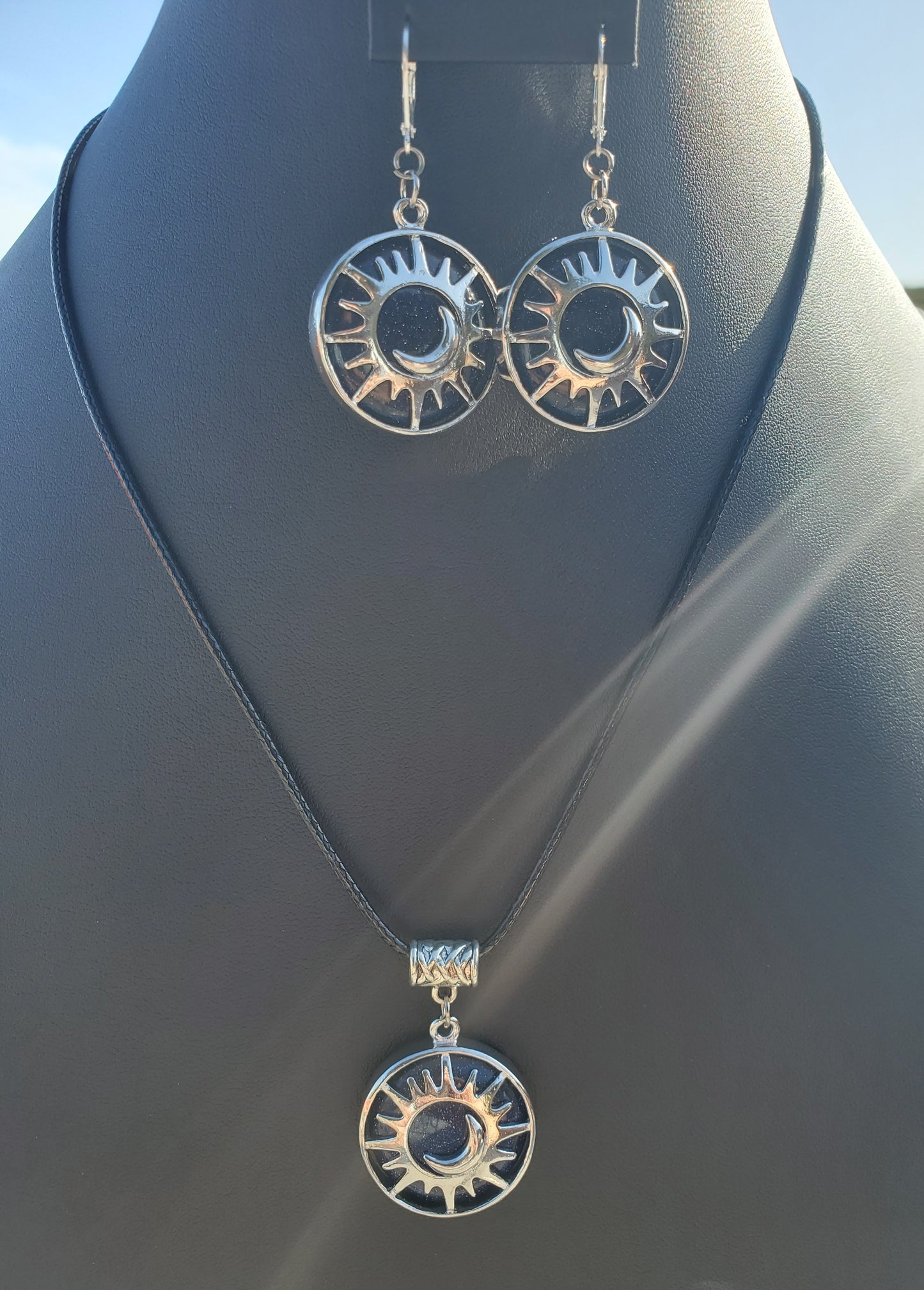 Blue Sandstone Disk Sun & Moon Set