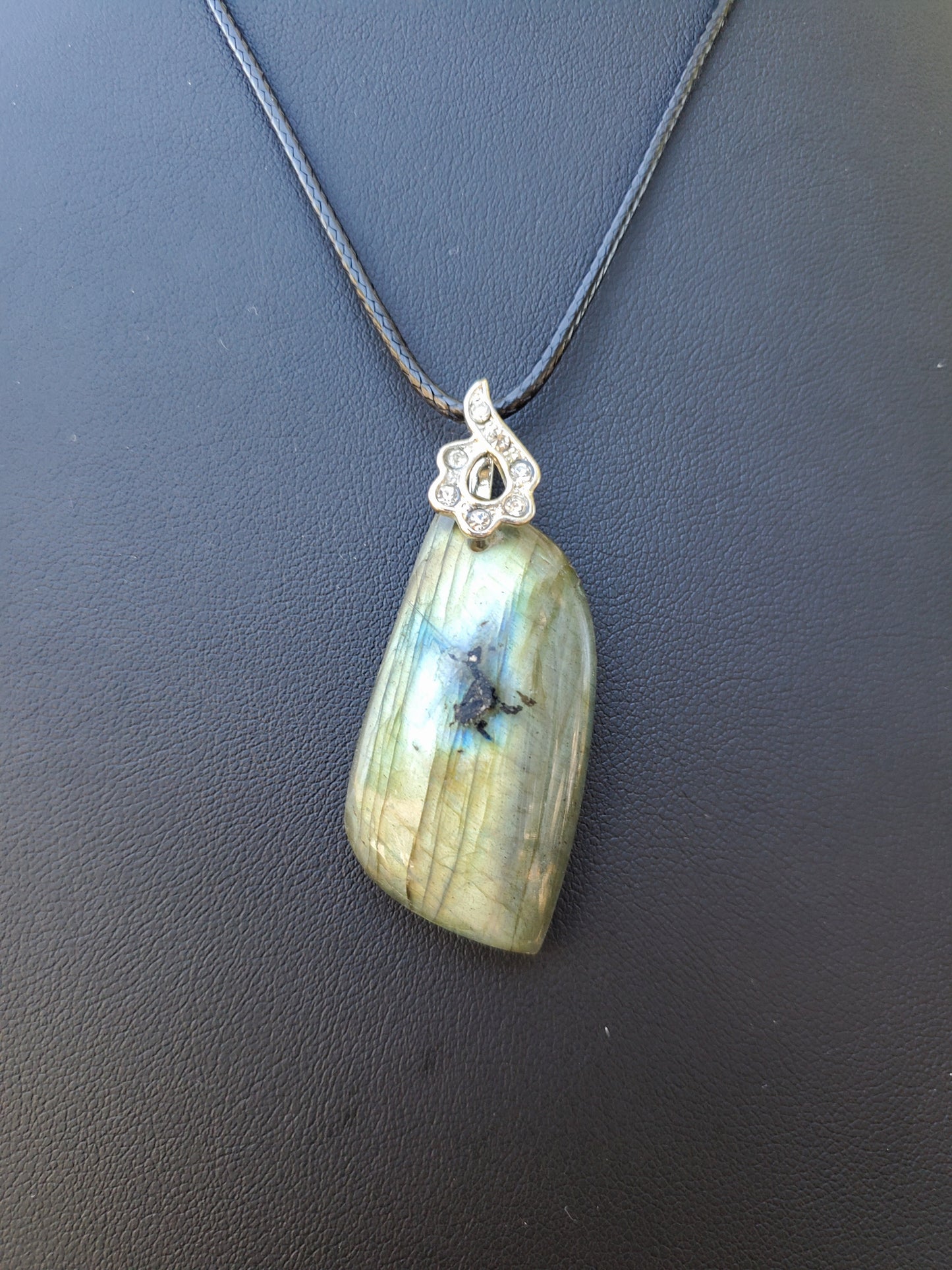 Labradorite Pendant
