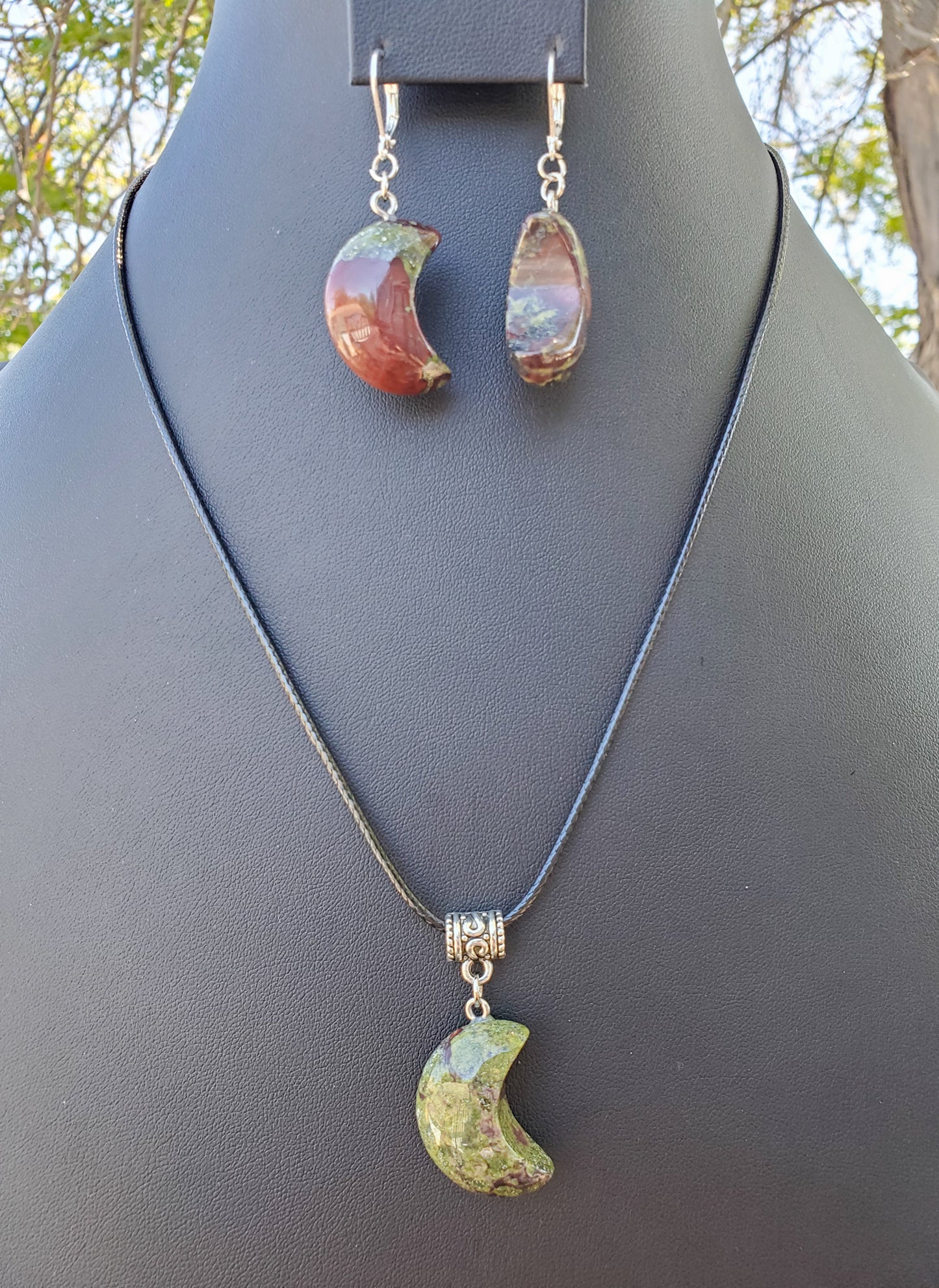 Dragon Blood Moon Set