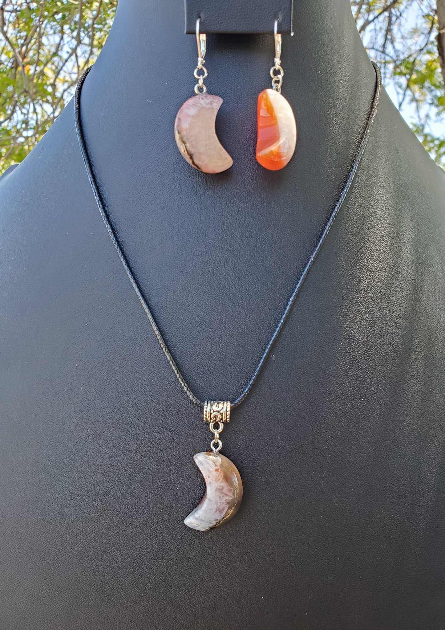 Sardonyx with Crystals Moon Set