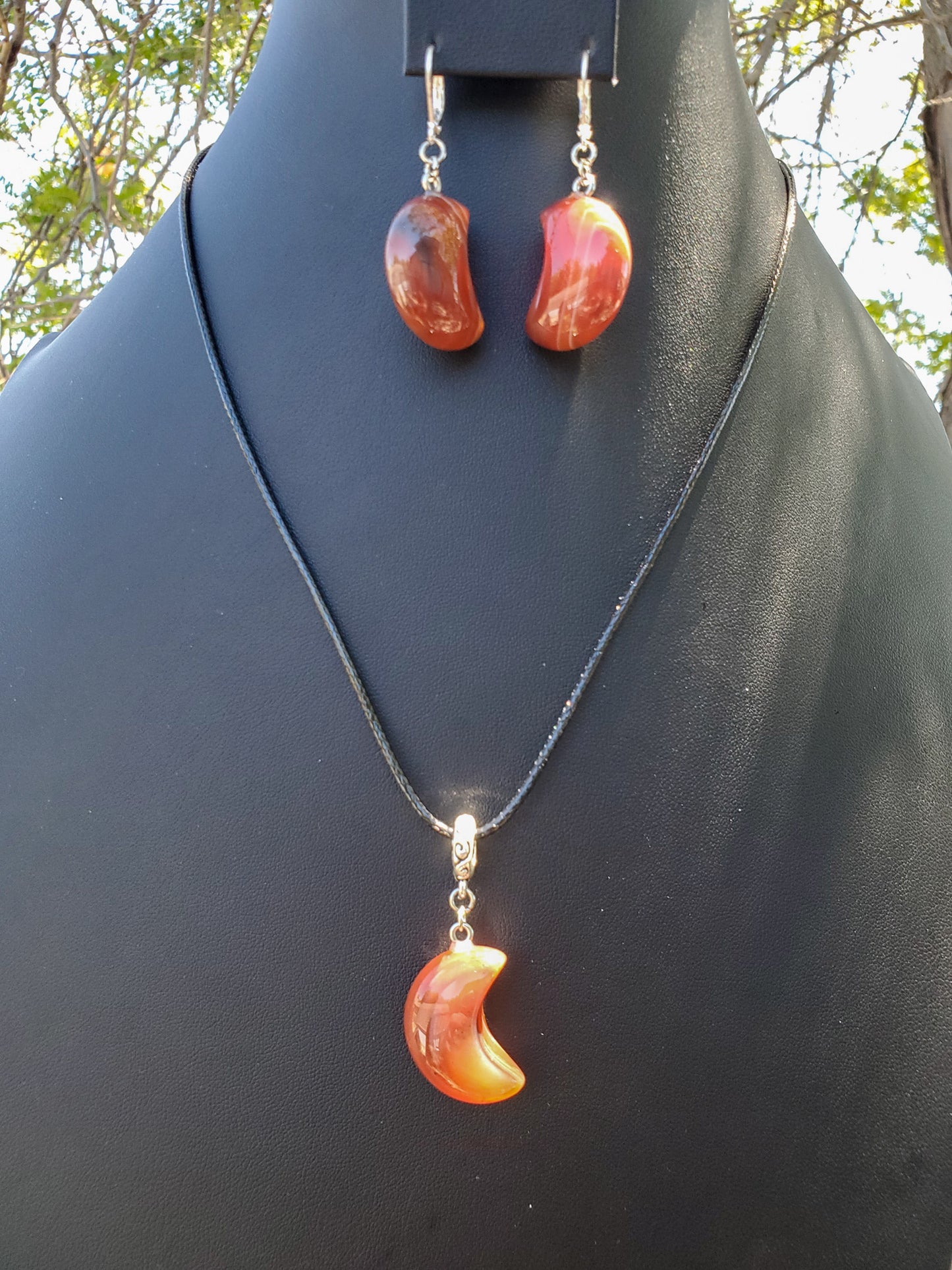 Carnelian Moon Set