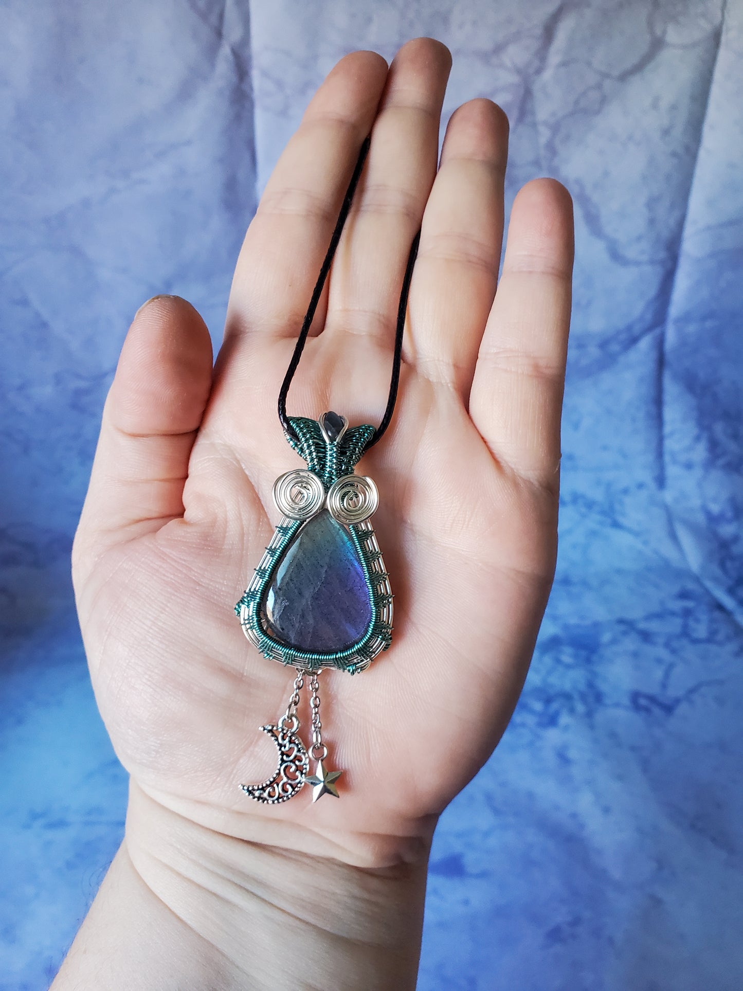 Shiny Moon Labradorite Necklace