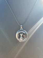 Load image into Gallery viewer, Obsidian Disk Cat Pendant
