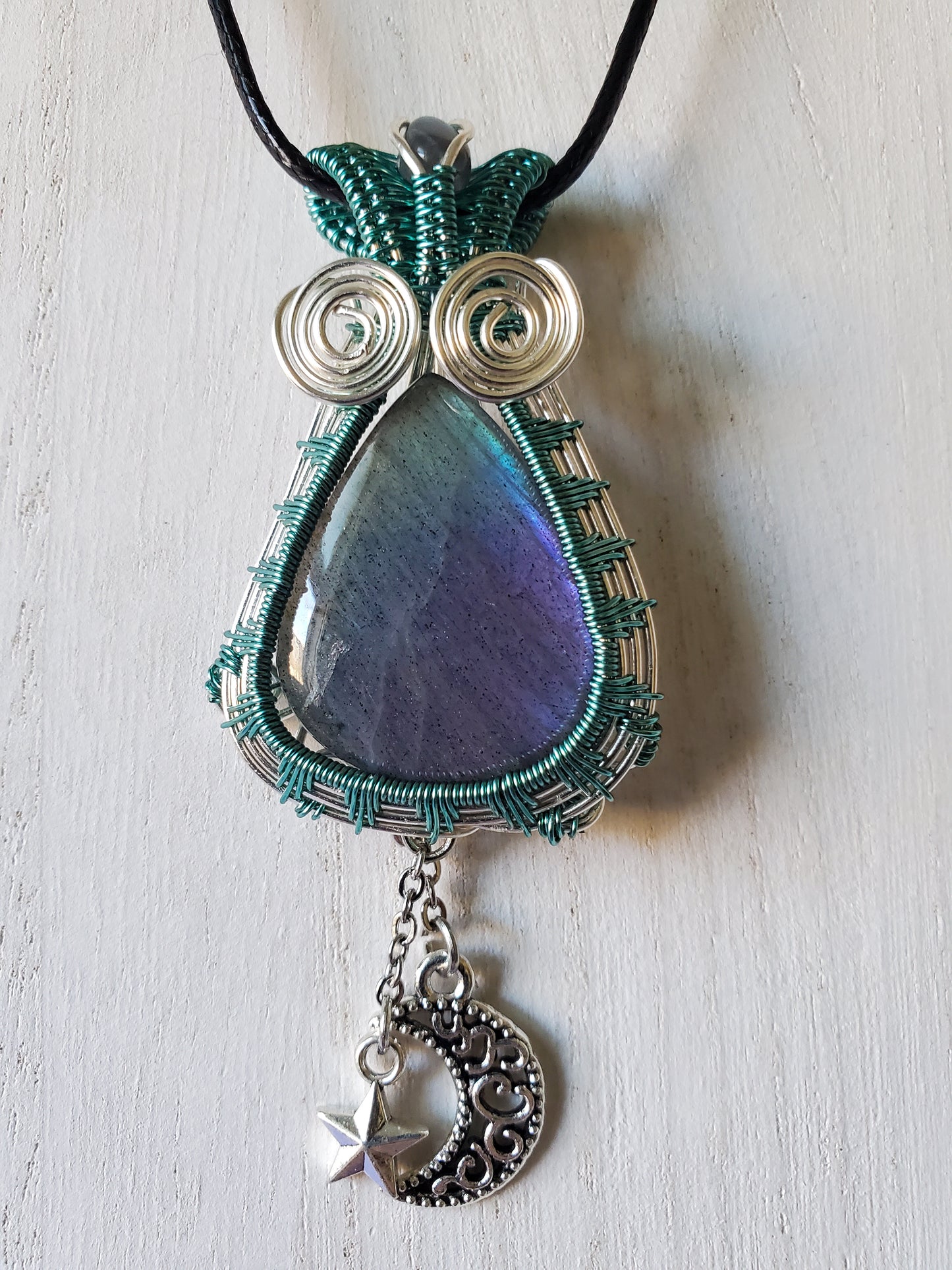 Shiny Moon Labradorite Necklace