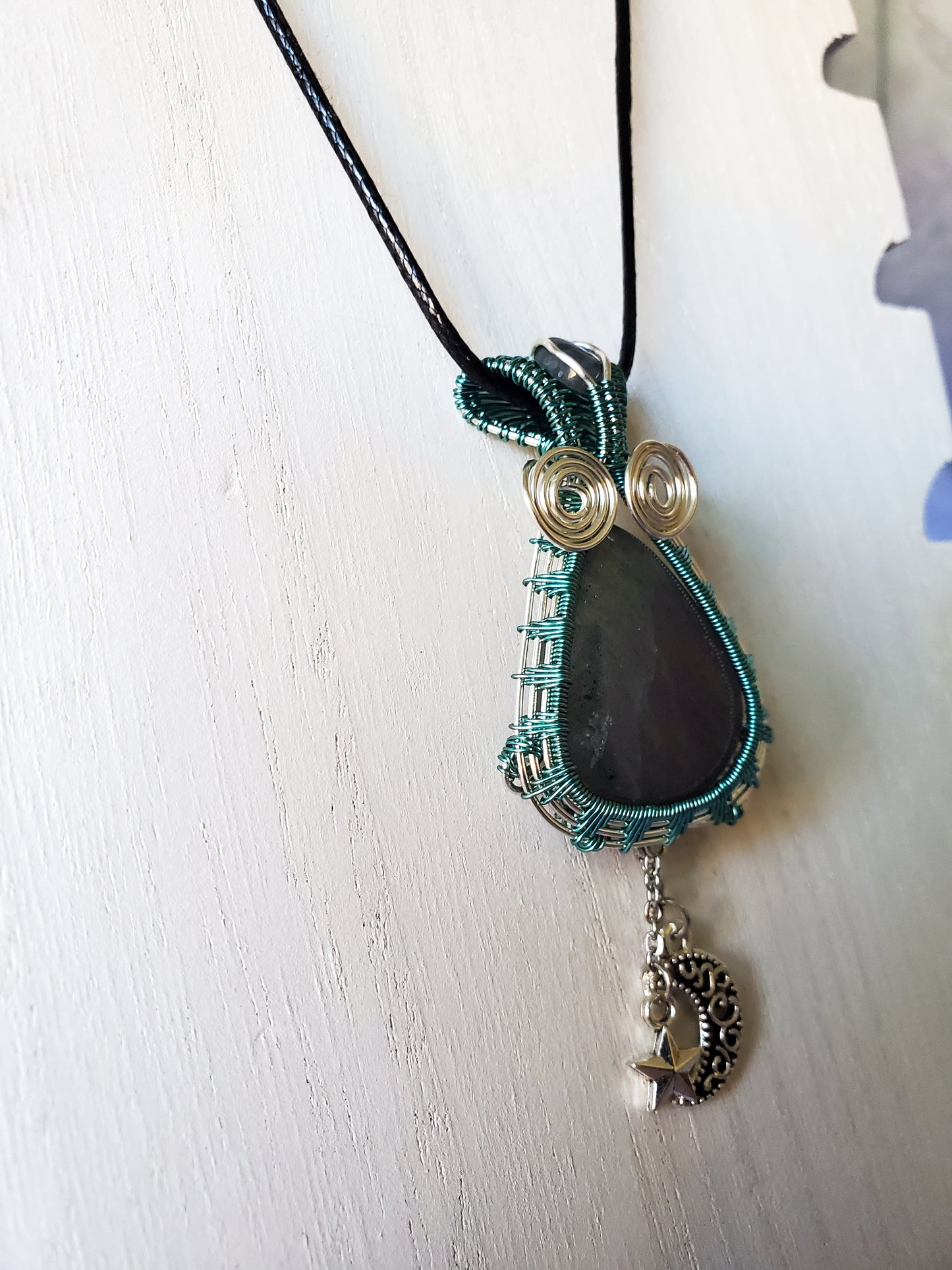 Shiny Moon Labradorite Necklace